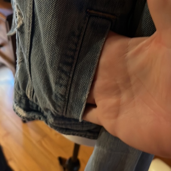 American Eagle Distressed Jean Jacket size Large - Picture 5 of 7